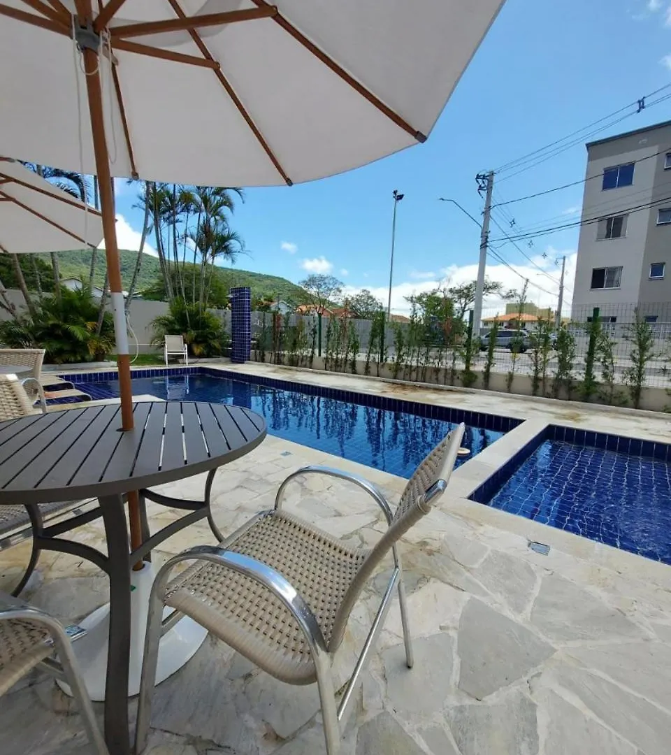Homestay Quarto Aconchegante Climatizado, 5 Min Da Praia Dos Ingleses, 10 Min Da Praia De Canasvieiras Apartment Florianopolis